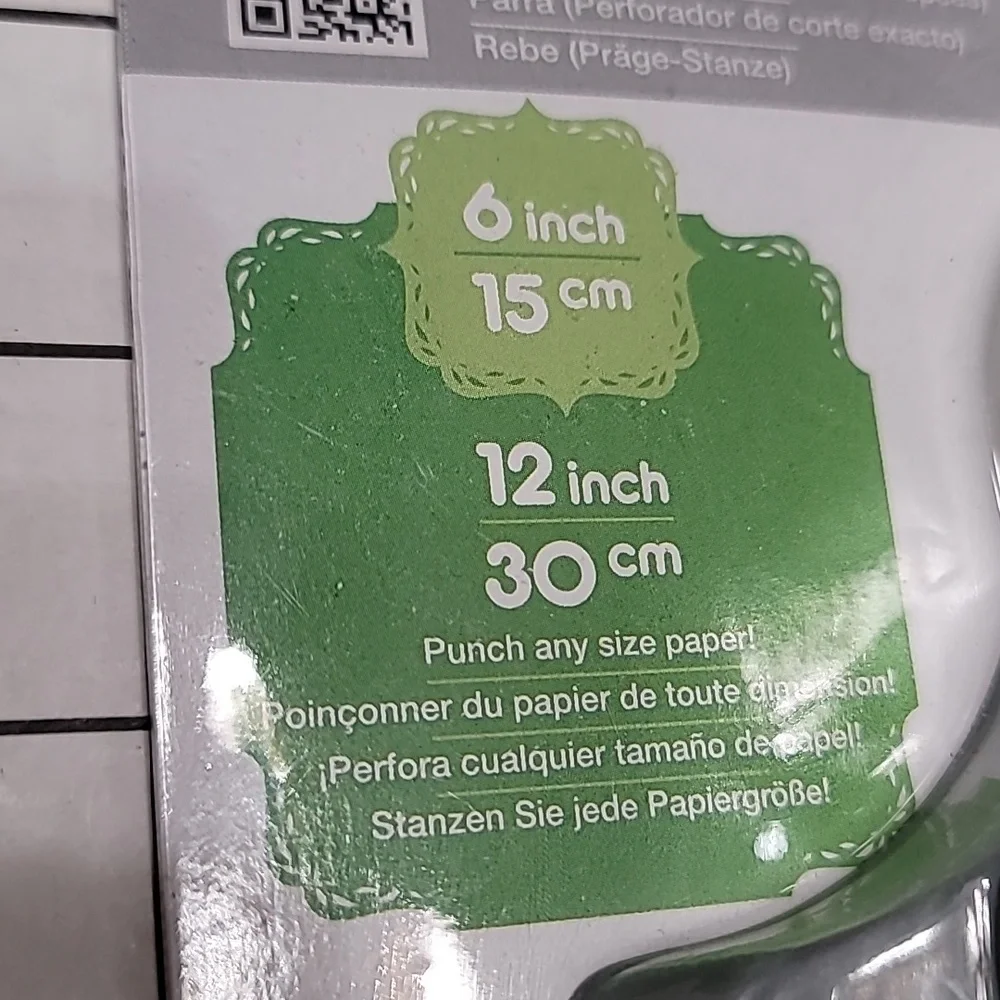 WeR memory keepers Mini‎ 8 Punch NIP